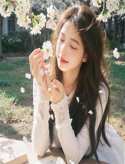 男老师穿旗袍为高考学生打气_pps在线观看_女人被添荫蒂舒服了